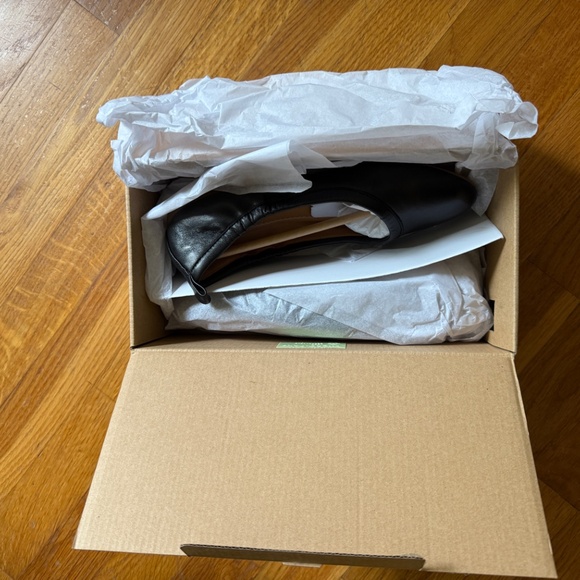 NWT!!! J Crew Lizzie Black Leather Ballet Flats Size 6.5 - Picture 7 of 9